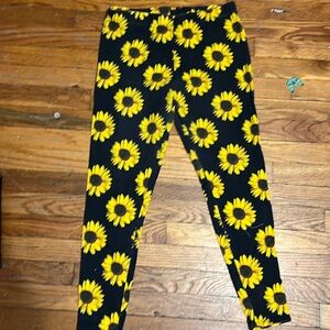 Cute leggings large in women